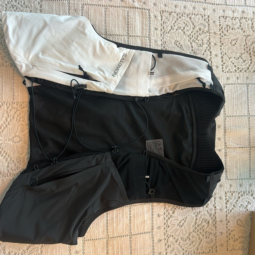 Running Vest - Salomon Sense Pro 10. Used once